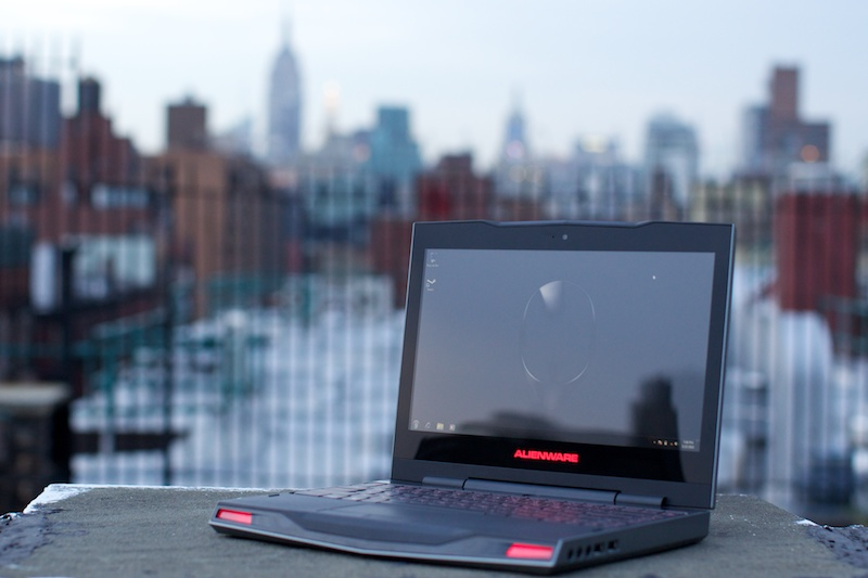 Illustration for article titled Alienware M11x Review: Gaming's New Featherweight Division